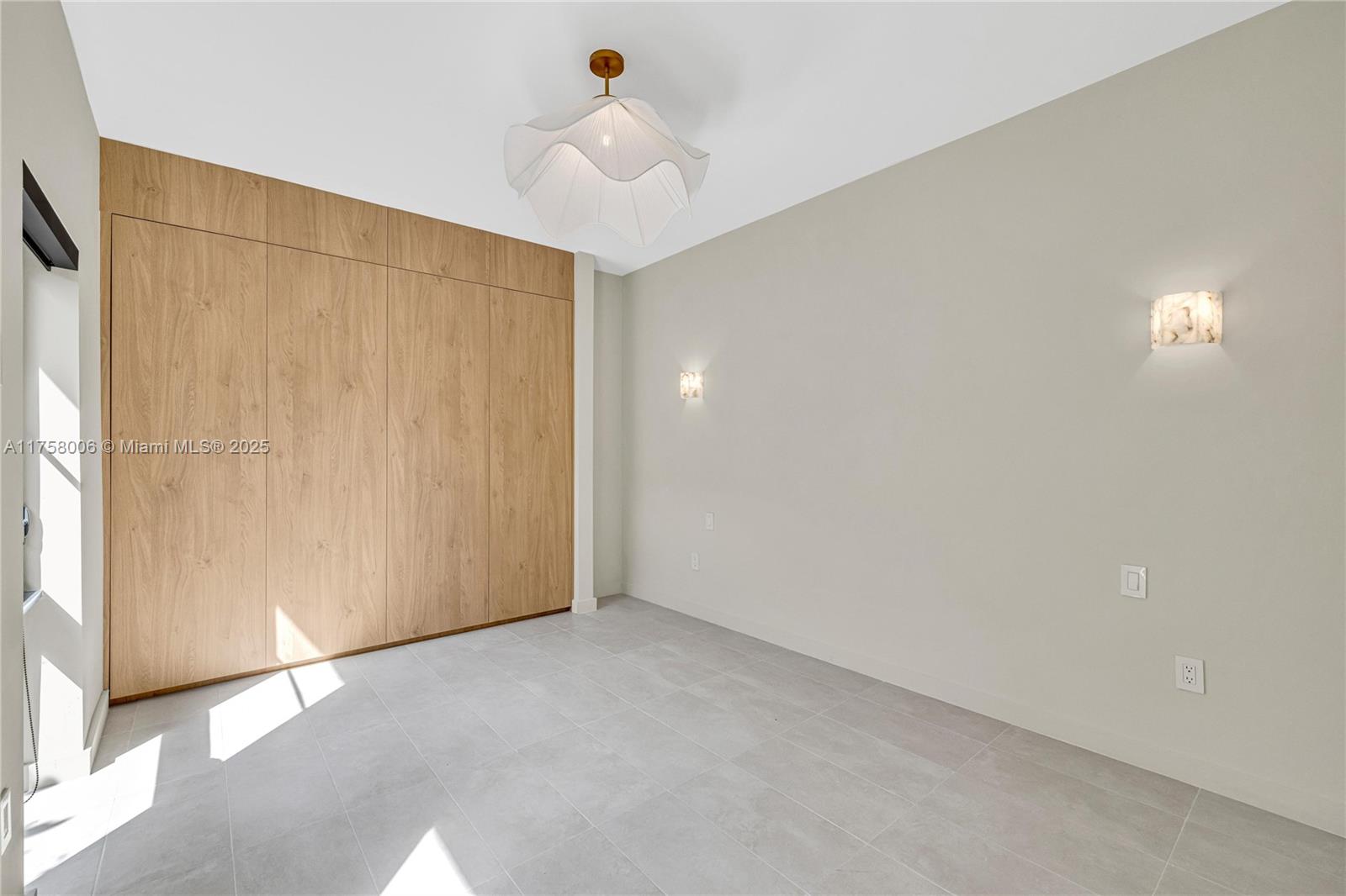 BISCAYNE POINT - Residential