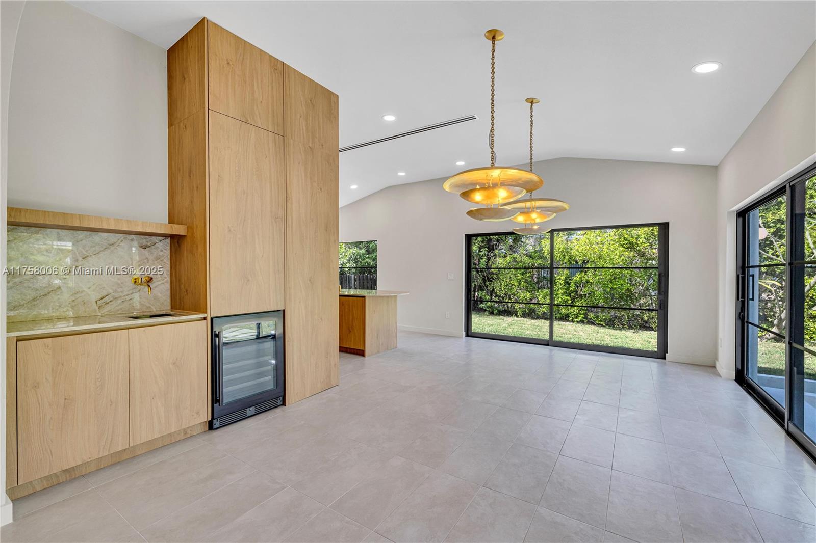 BISCAYNE POINT - Residential