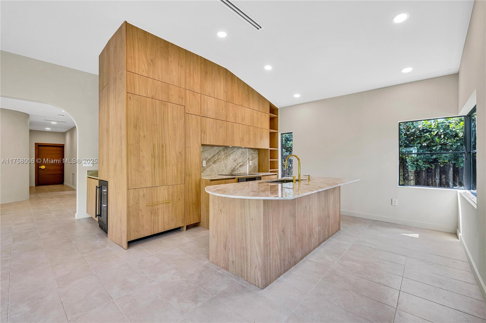 BISCAYNE POINT - Residential