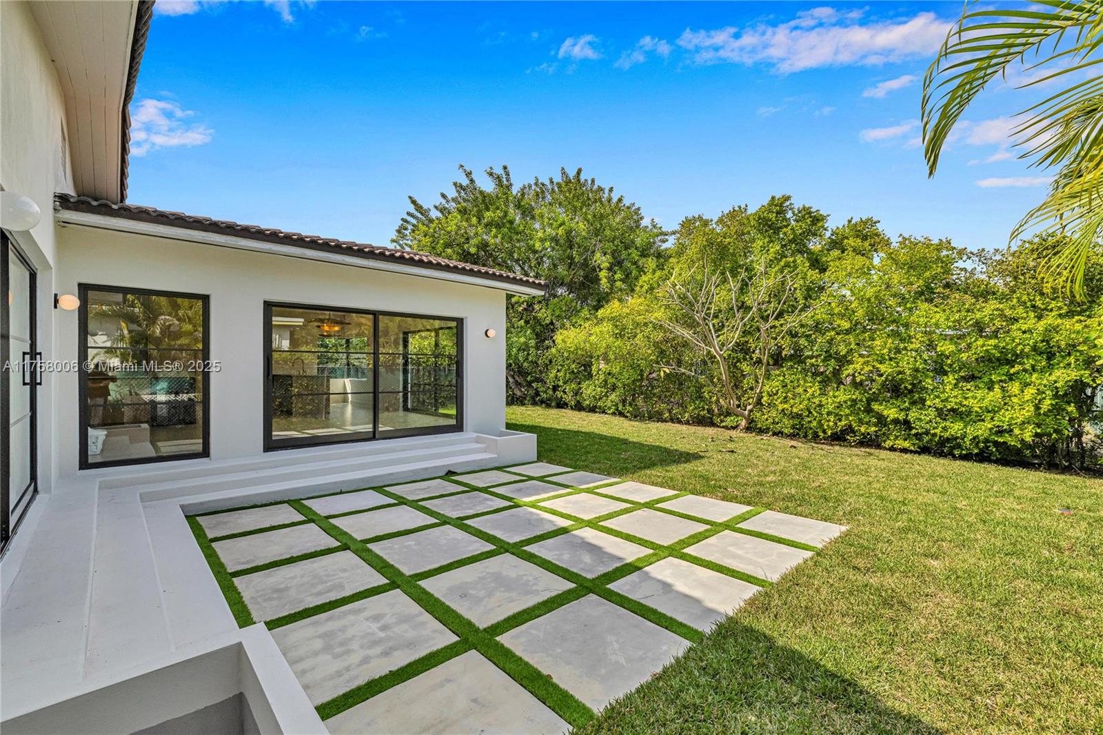 BISCAYNE POINT - Residential