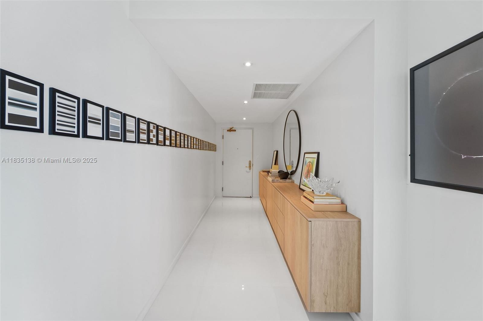 6799 Collins Ave 1505