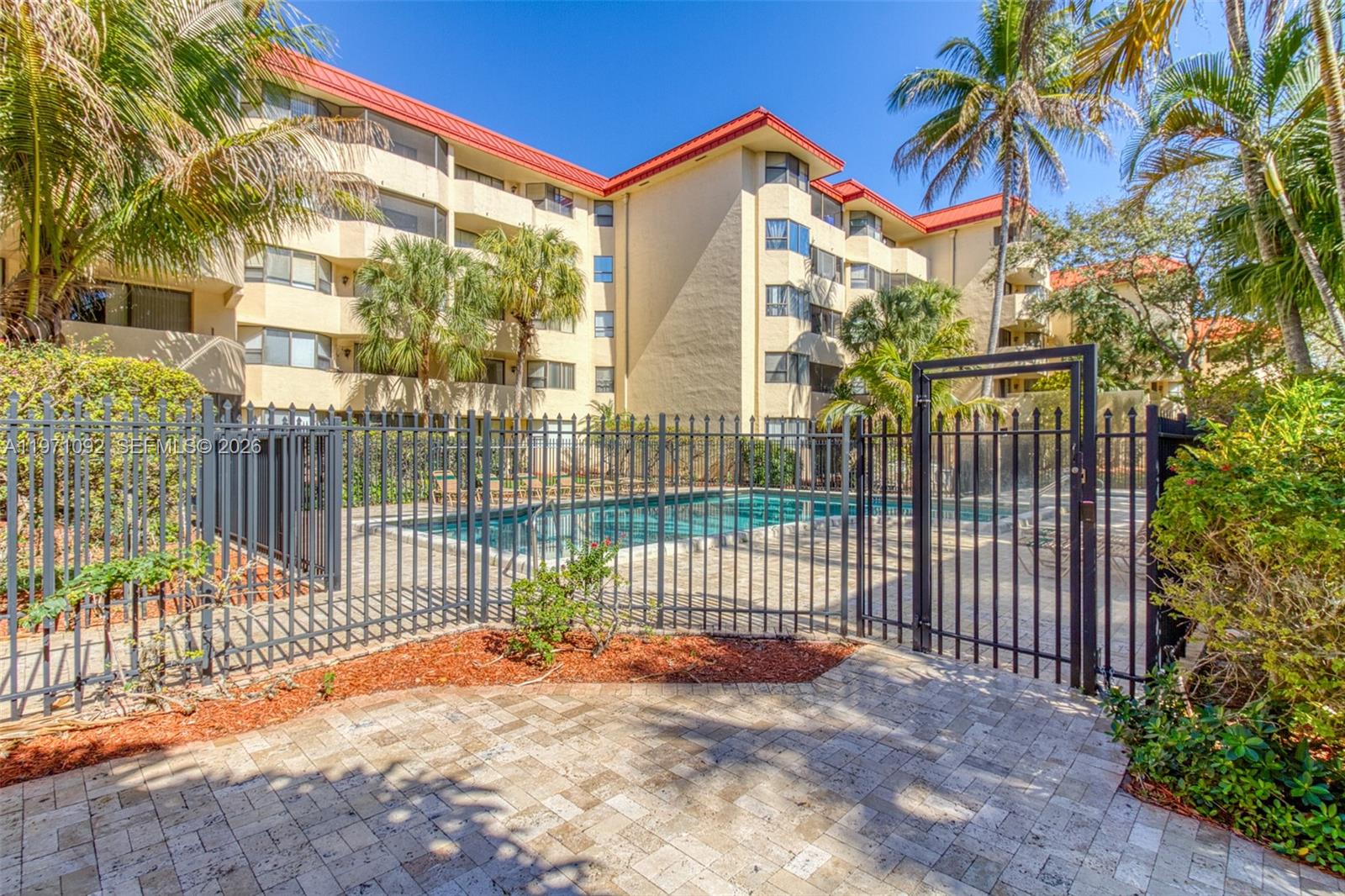 PLANTATION FOREST CONDO - Residential