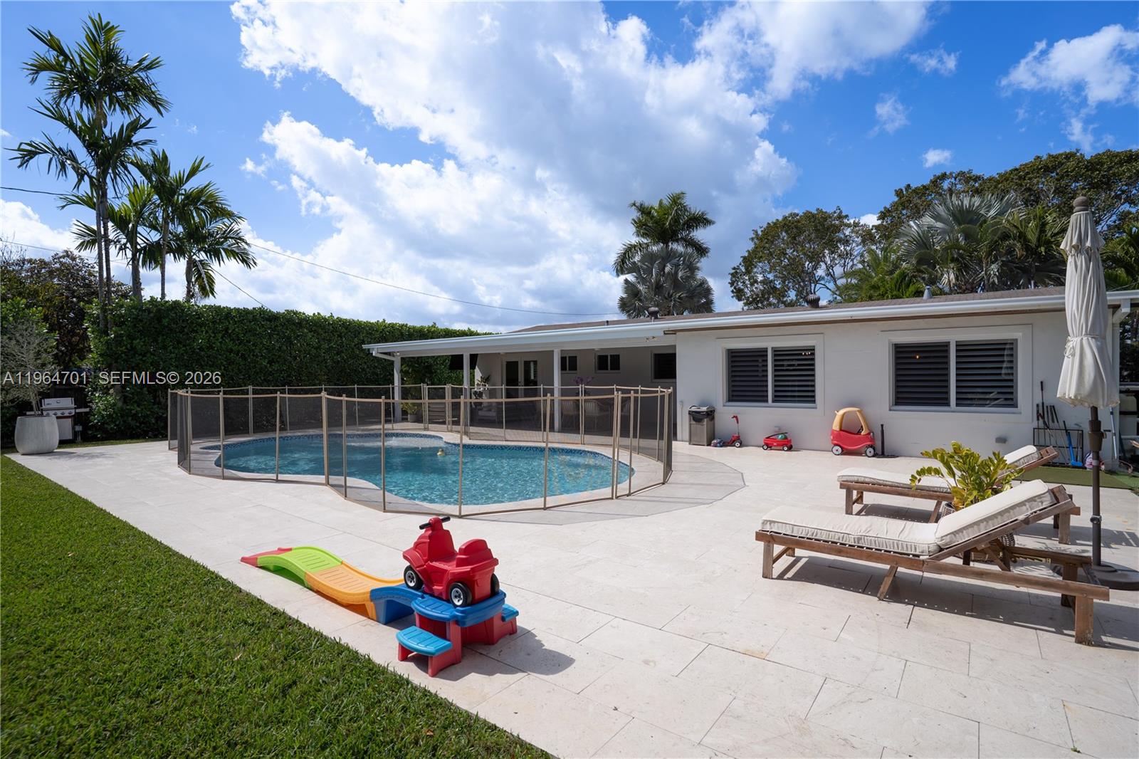 HEFTLER HOMES SUNSET PARK - Residential