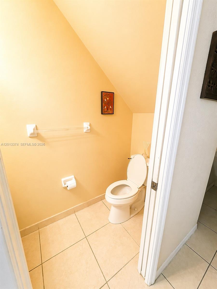 FAIRLAWN PARK - Residential Lease
