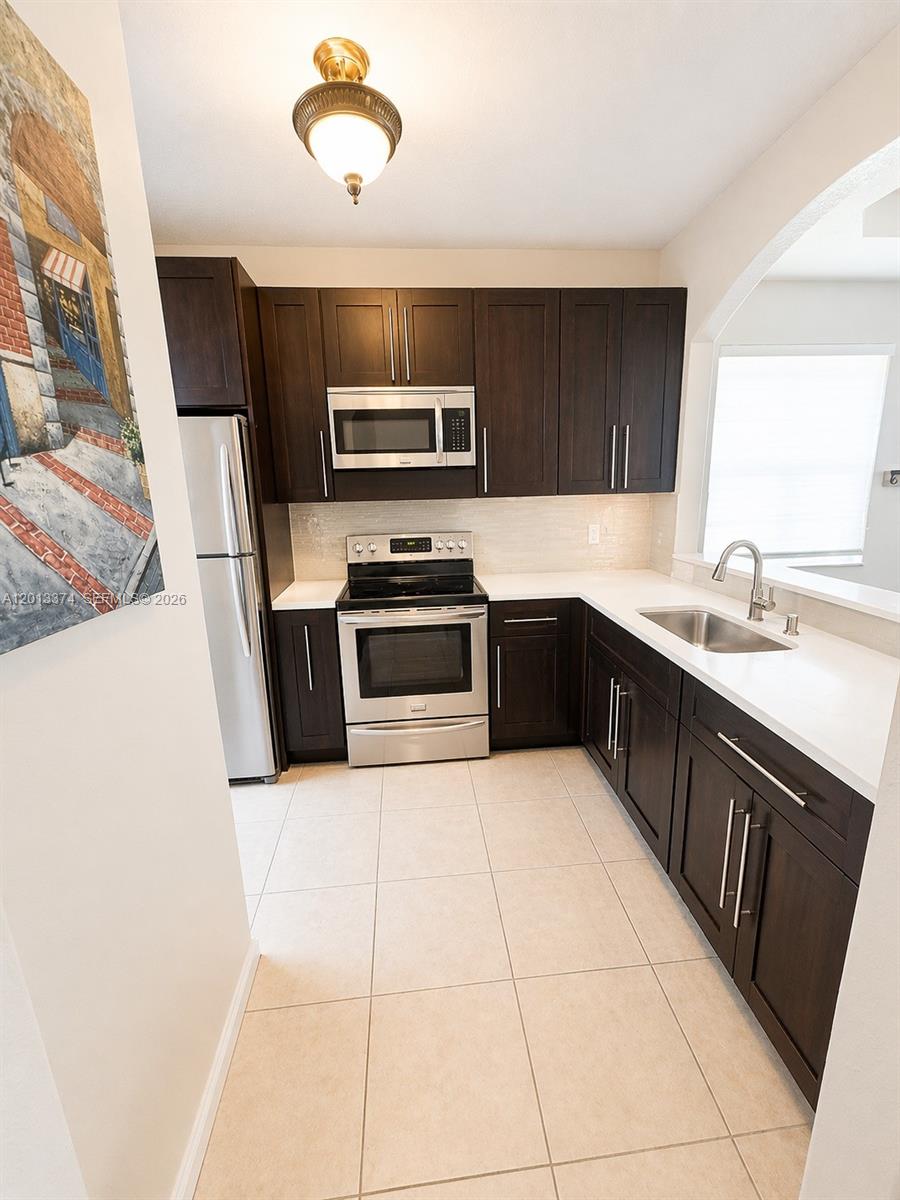 FAIRLAWN PARK - Residential Lease