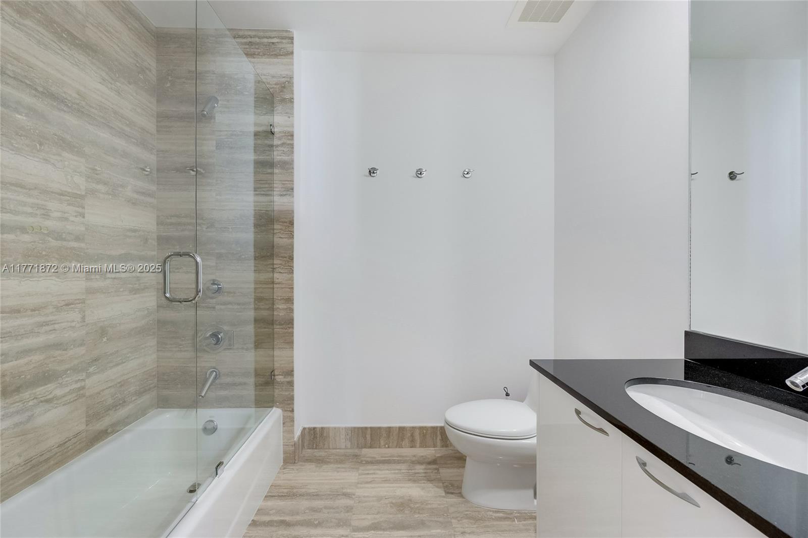 TDR TOWER III CONDO - Residential