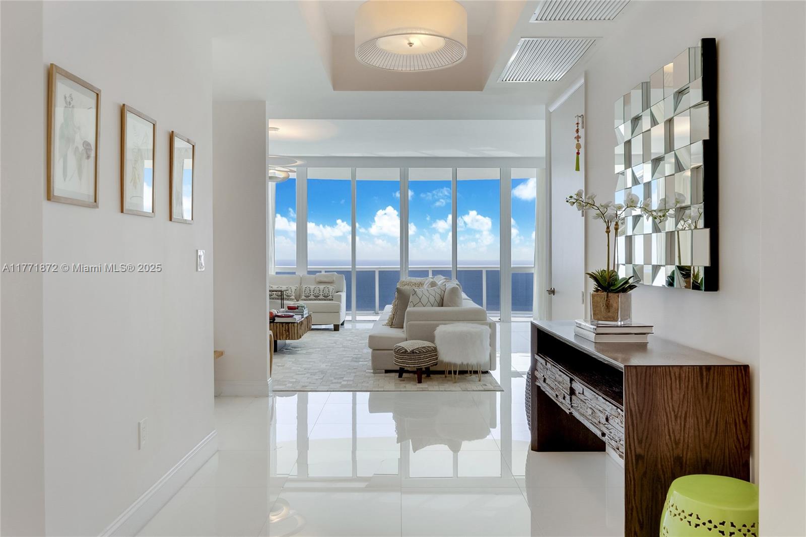 TDR TOWER III CONDO - Residential