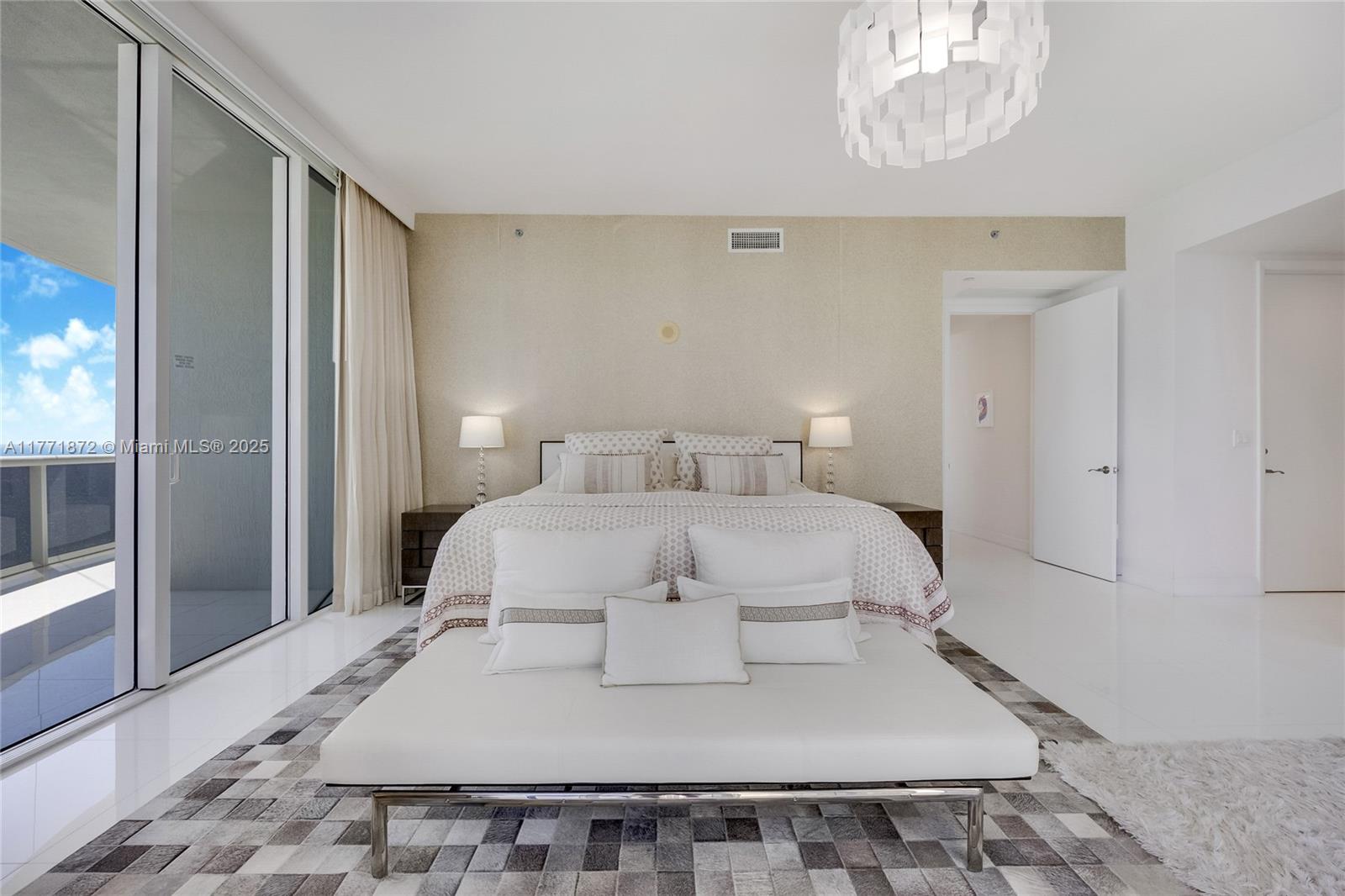 TDR TOWER III CONDO - Residential