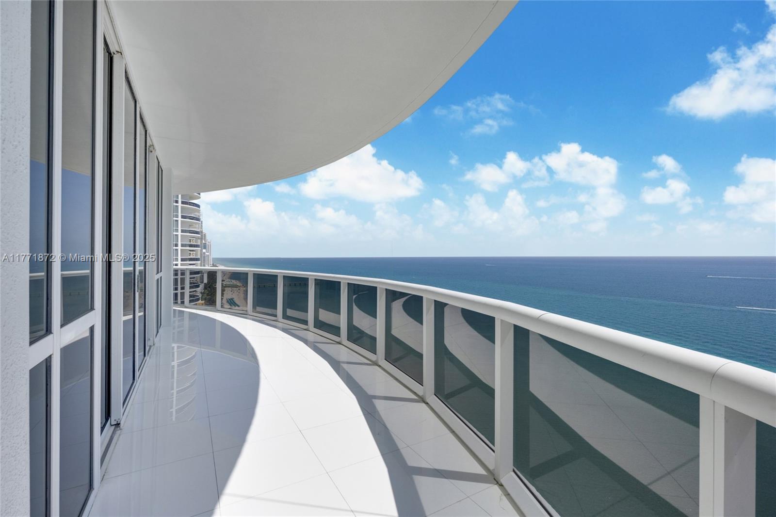 TDR TOWER III CONDO - Residential