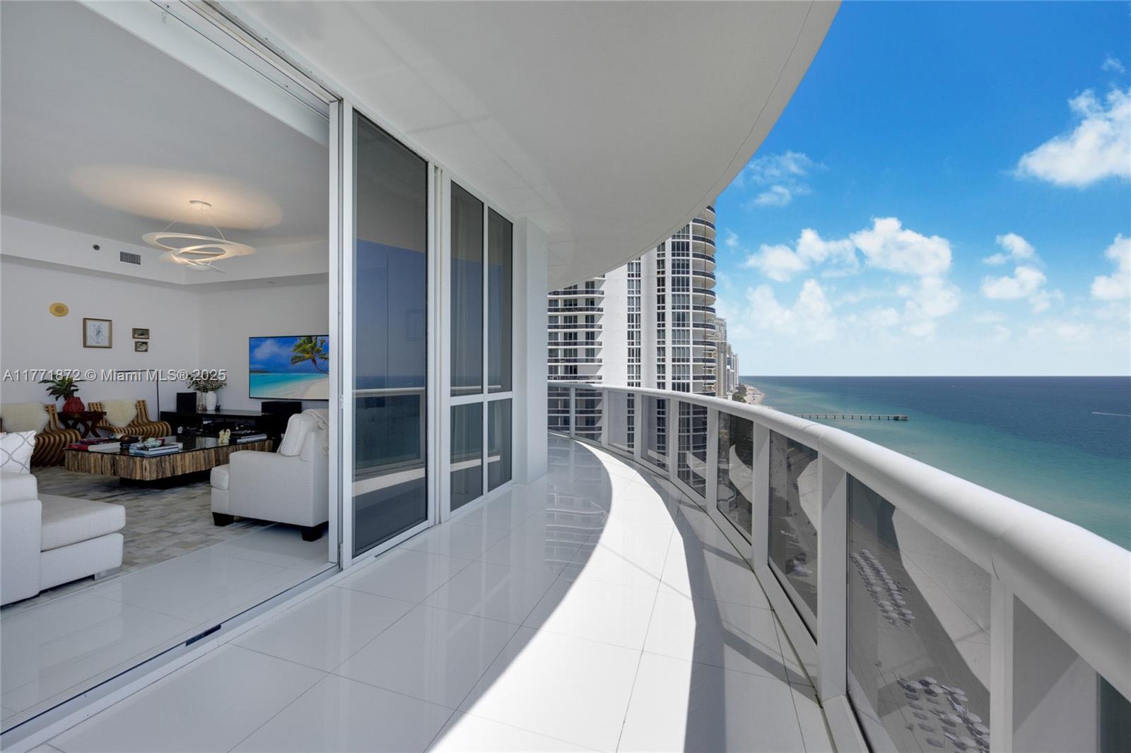 TDR TOWER III CONDO - Residential