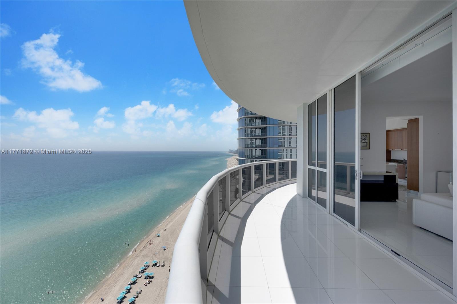 TDR TOWER III CONDO - Residential