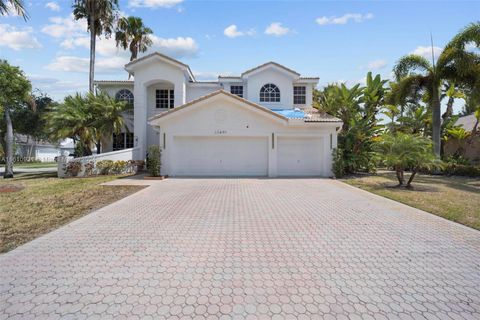 Single Family Residence in Miramar FL 17491 35th St St 38.jpg