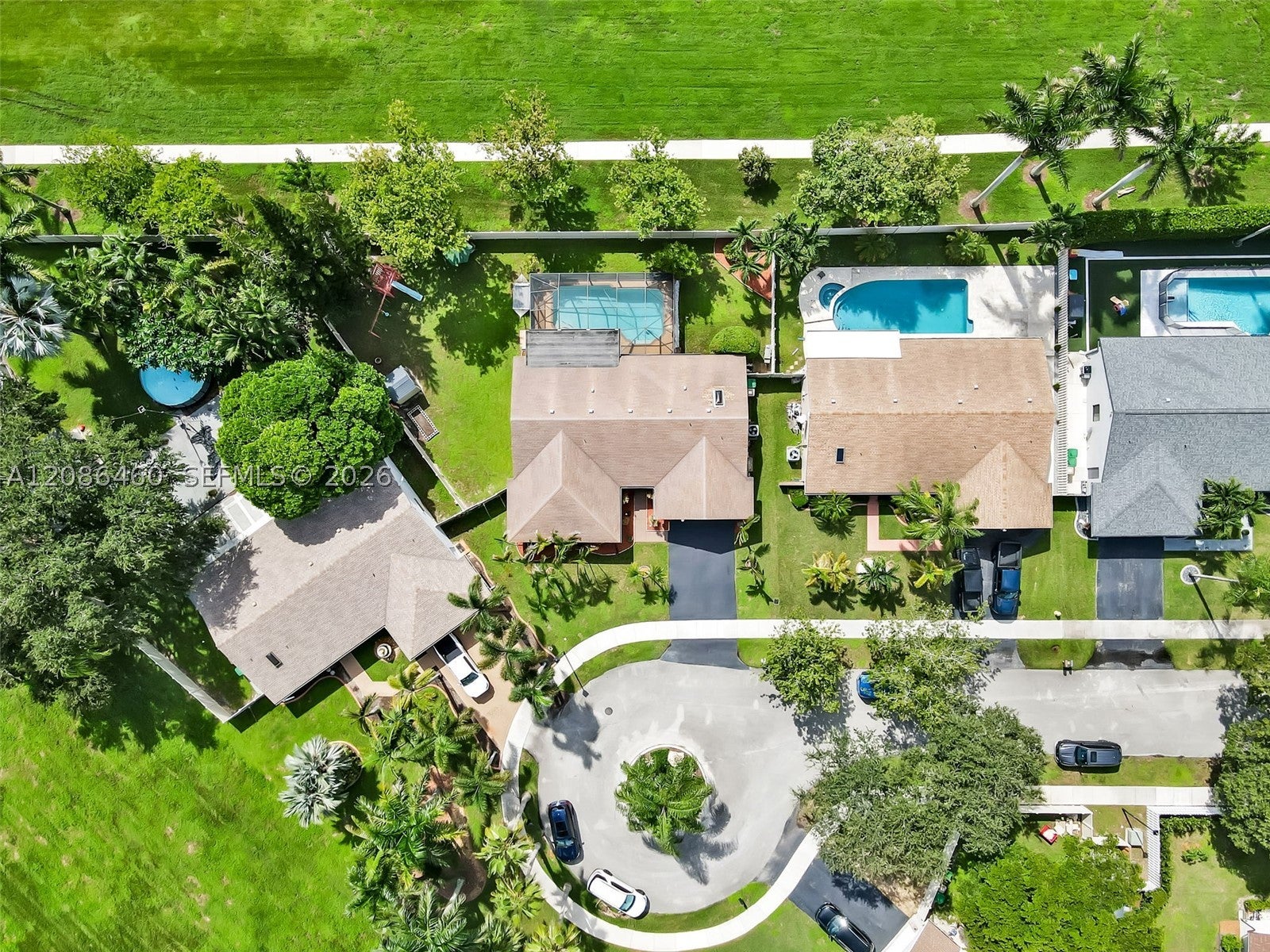 1361 White Stone Way, Davie, FL, 33325/$774,900 4 1361 White Stone Way