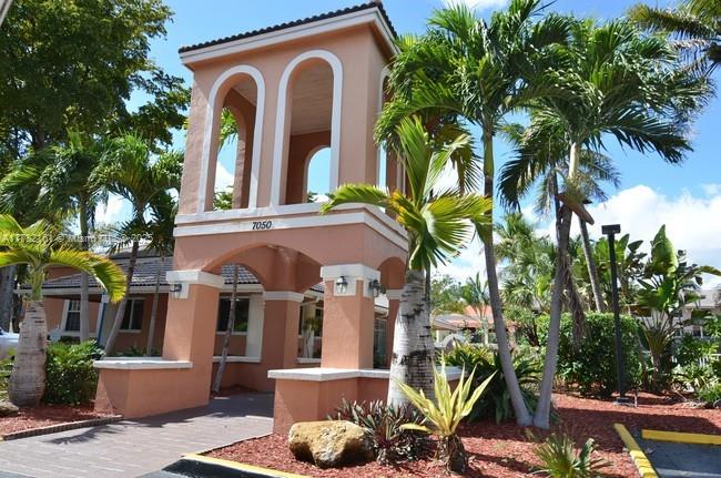 Rental Property at 7100 Nw 179th St 102, Hialeah, Miami-Dade County, Florida - Bedrooms: 1 
Bathrooms: 1  - $1,950 MO.