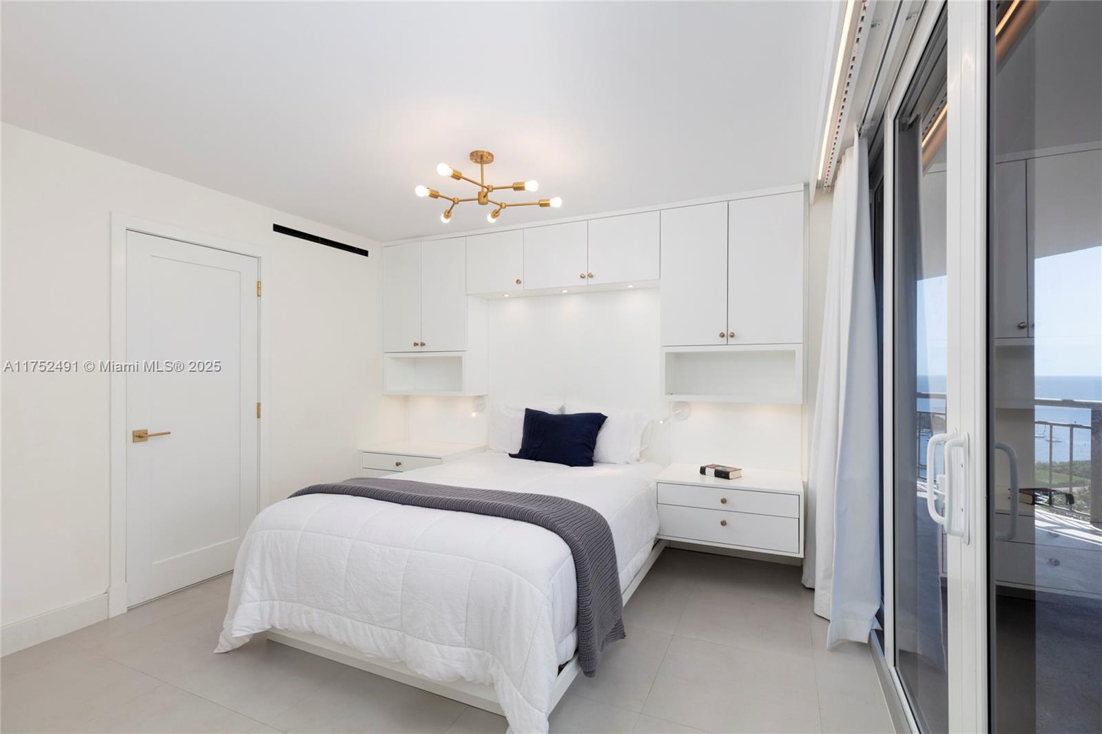 GROVE TOWERS CONDO - Residential