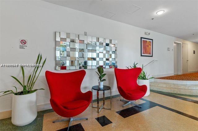 1300 Pennsylvania Ave 204