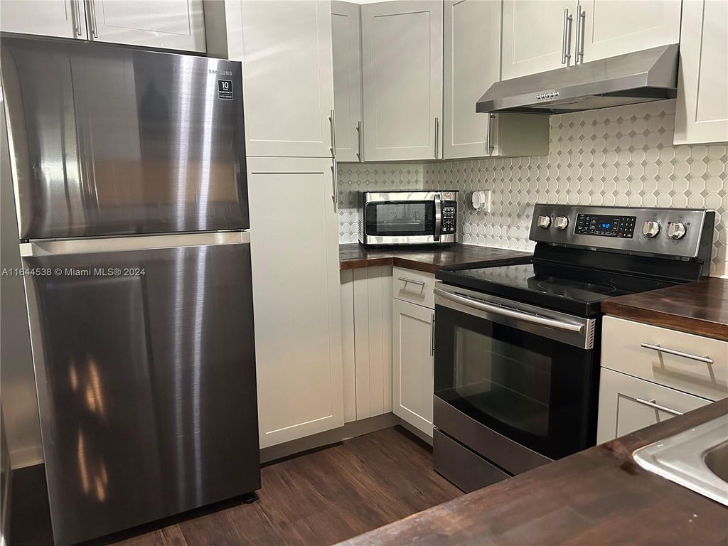 Photo of 301 N Pine Island Rd #159, Plantation, FL 33324 (MLS # A11644538)