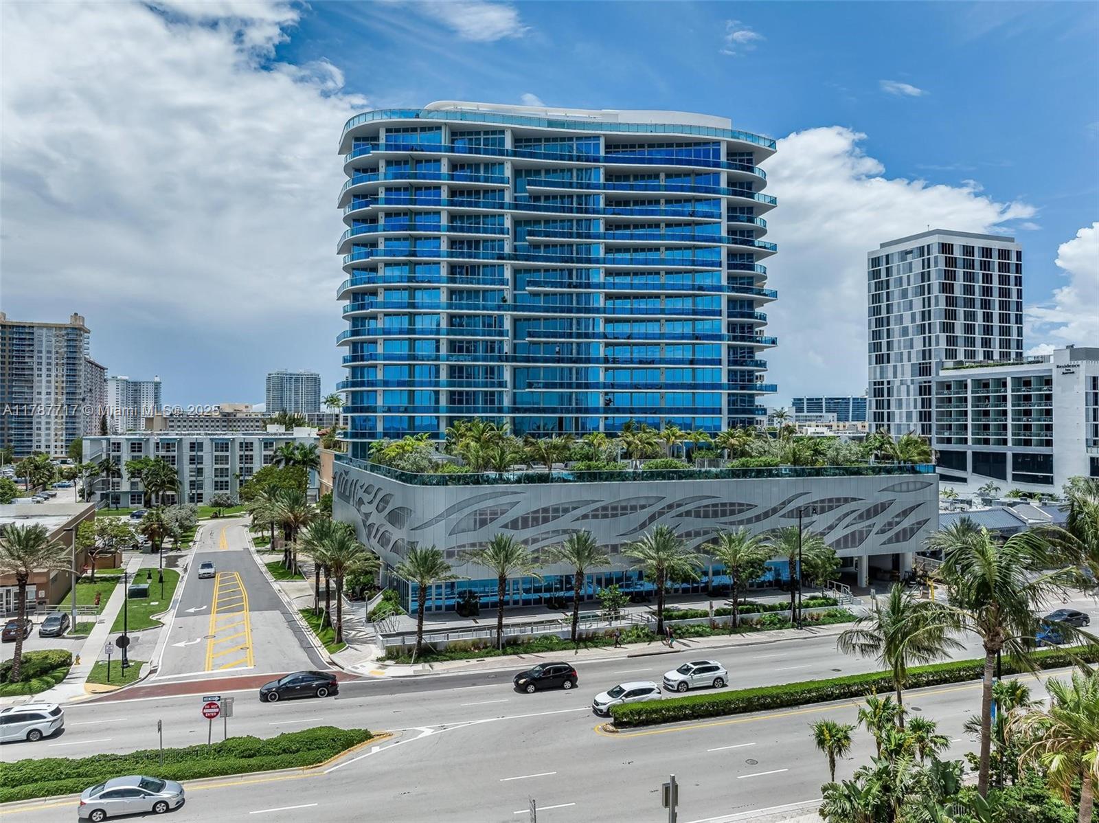 17550 Collins Ave 802
