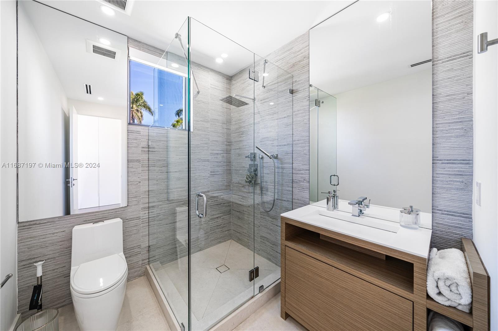 BEACH VIEW ADDN - Residential