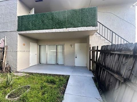 15665 SW 82nd Cir Ln 4-15 Miami FL 33193