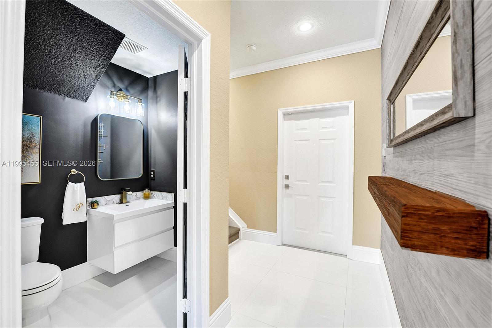 Escada Townvillas - Residential