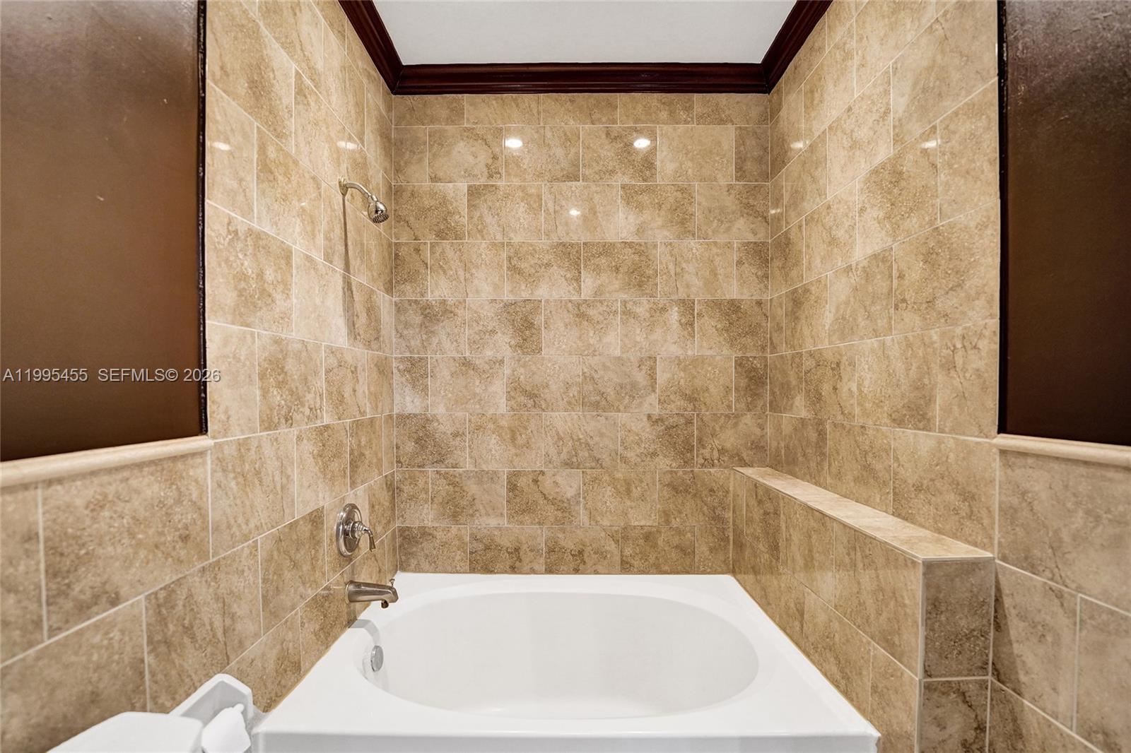 Escada Townvillas - Residential