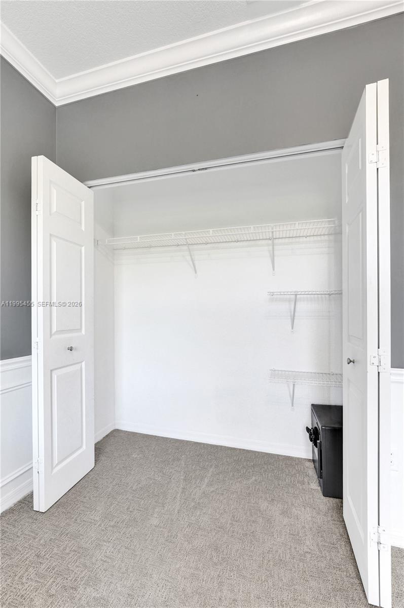 Escada Townvillas - Residential