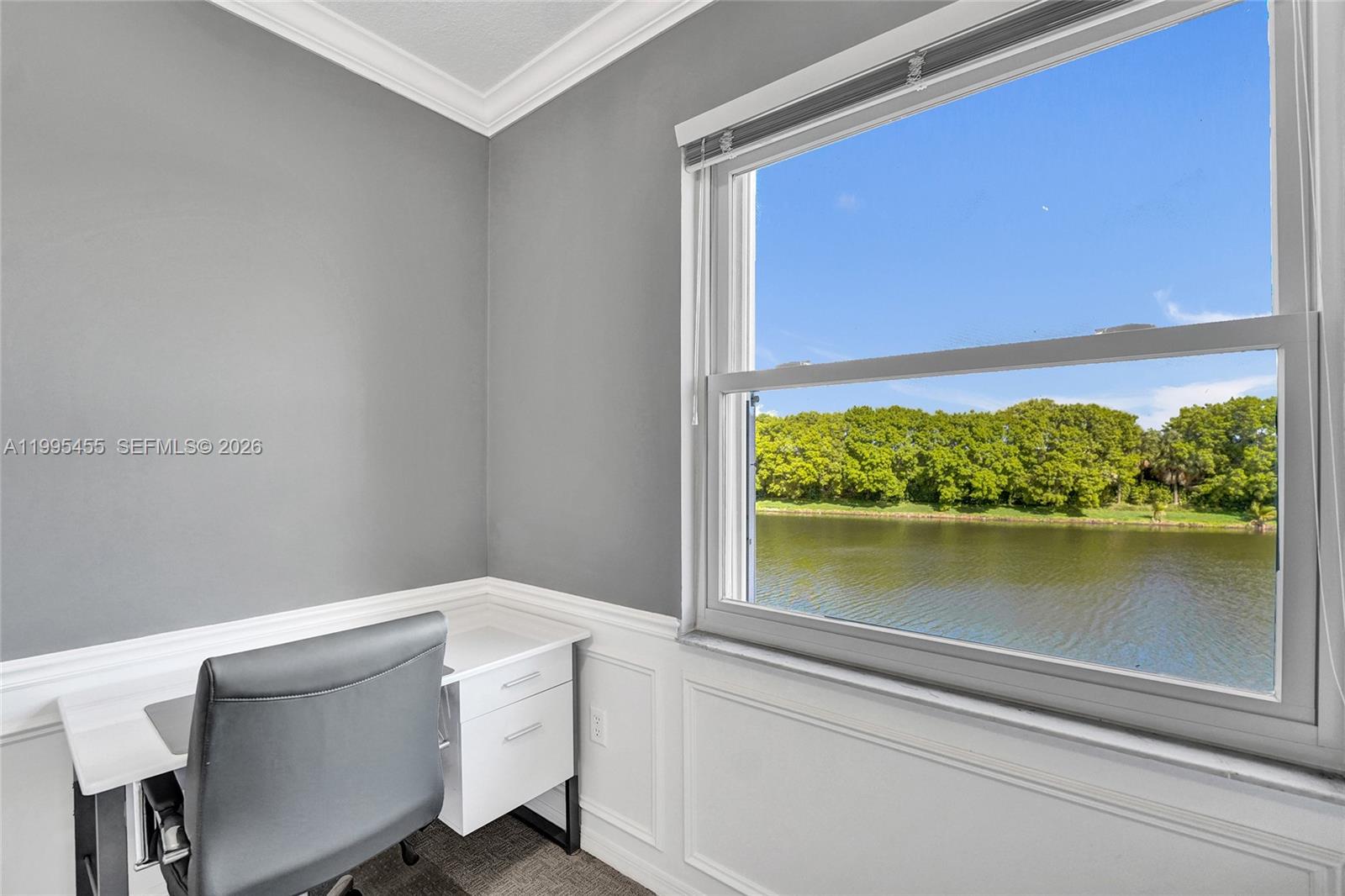 Escada Townvillas - Residential