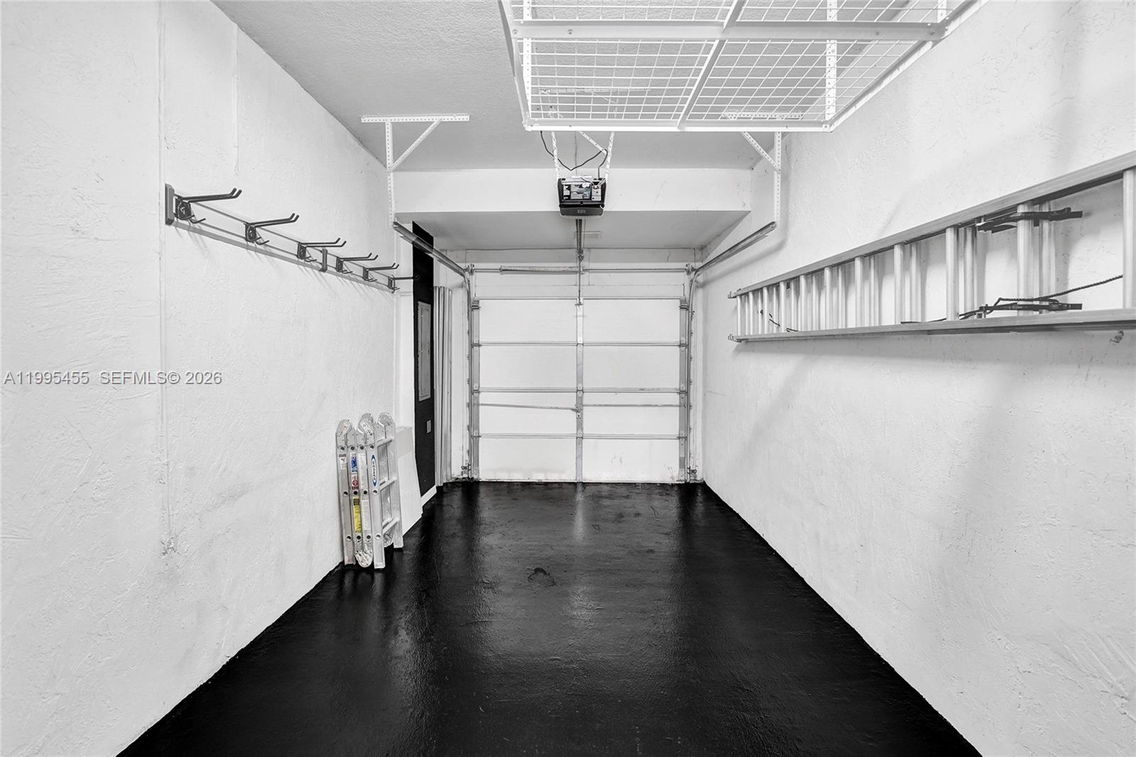 Escada Townvillas - Residential