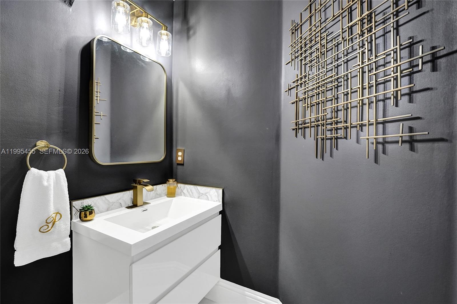 Escada Townvillas - Residential