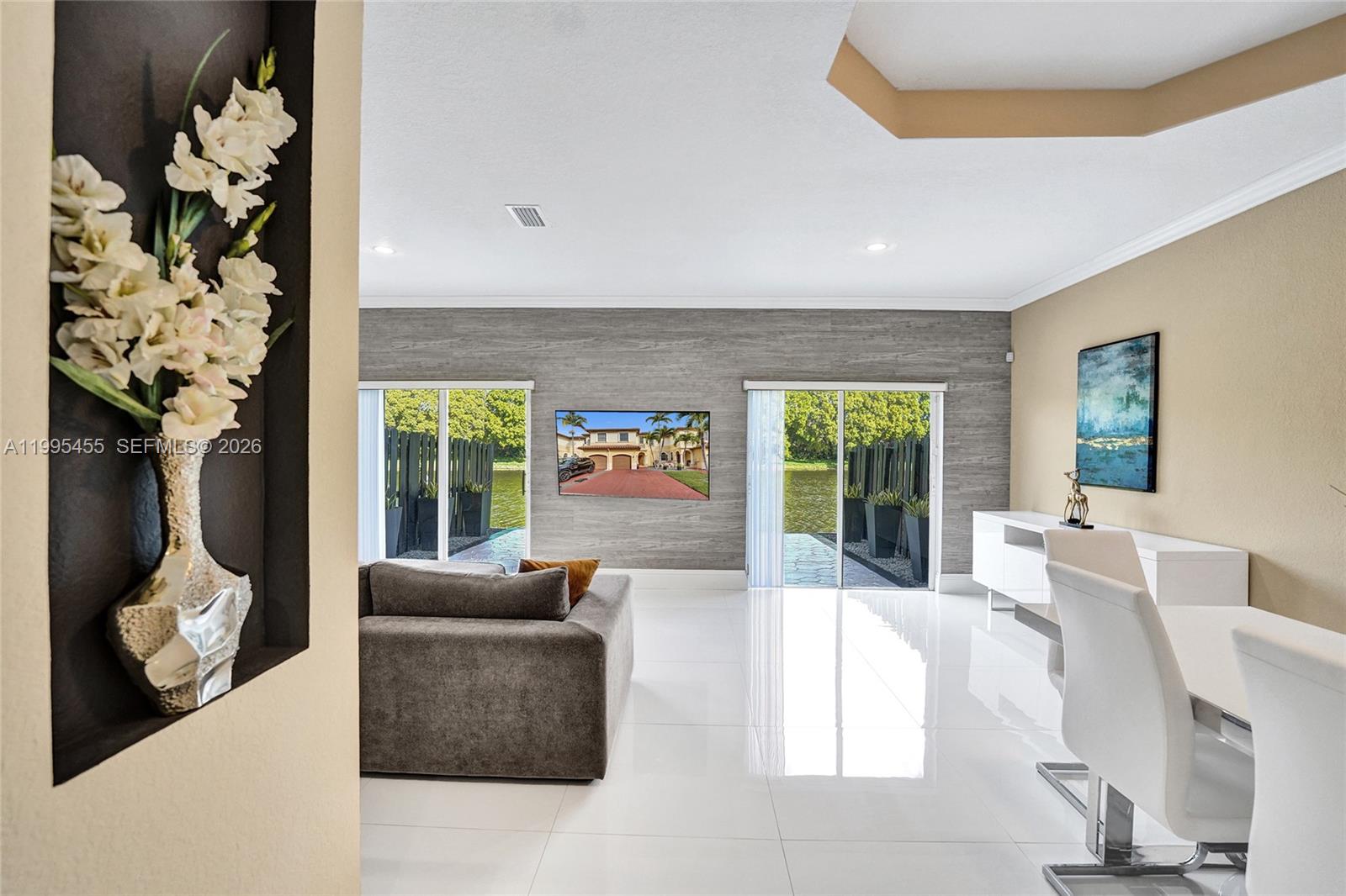 Escada Townvillas - Residential