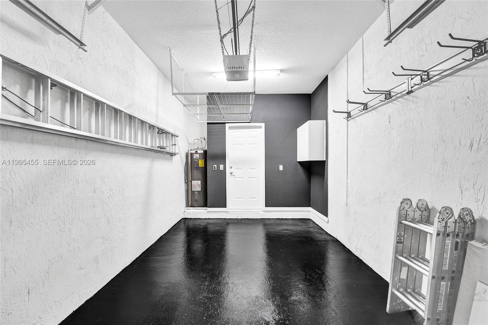 Escada Townvillas - Residential