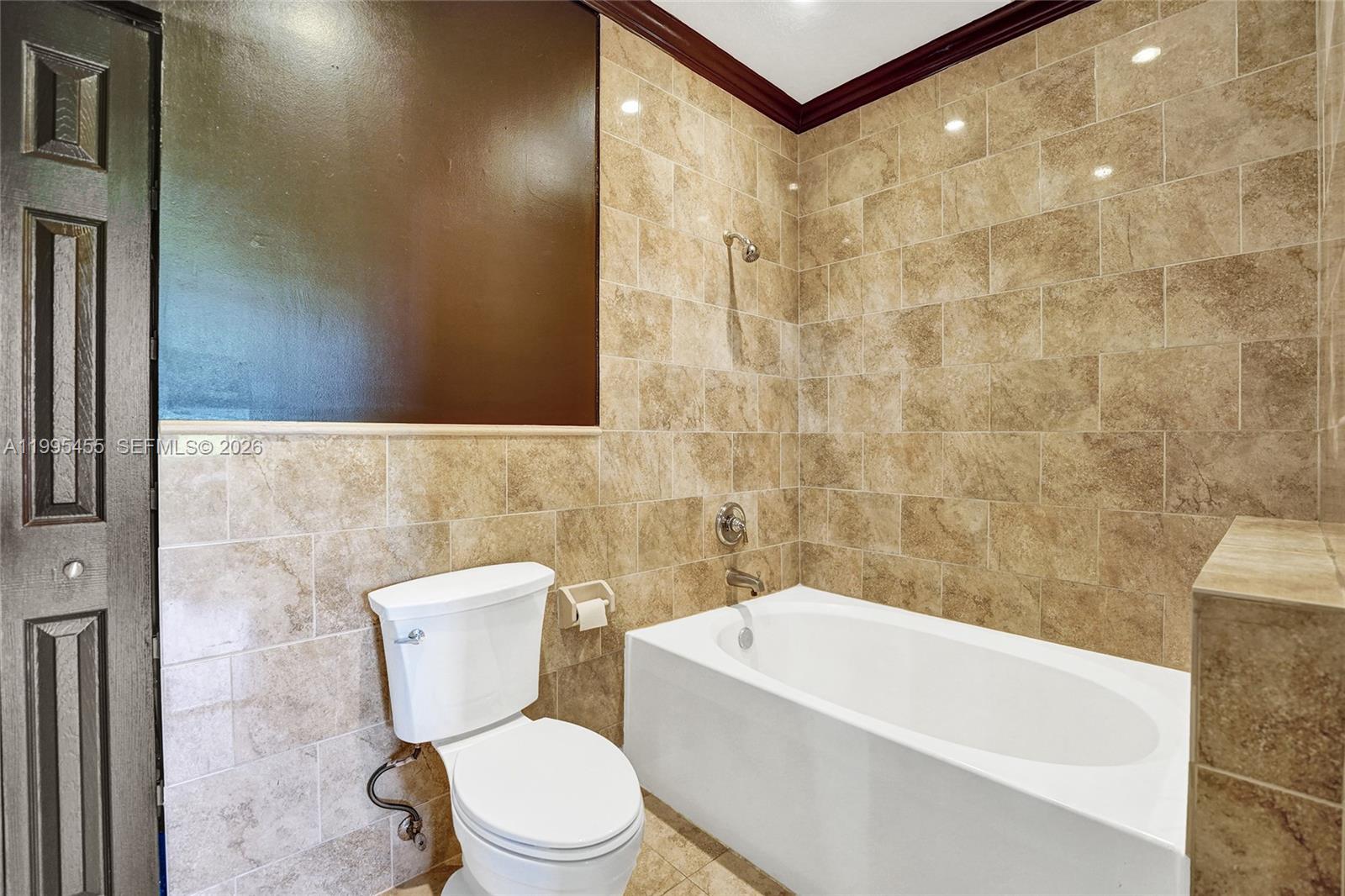 Escada Townvillas - Residential