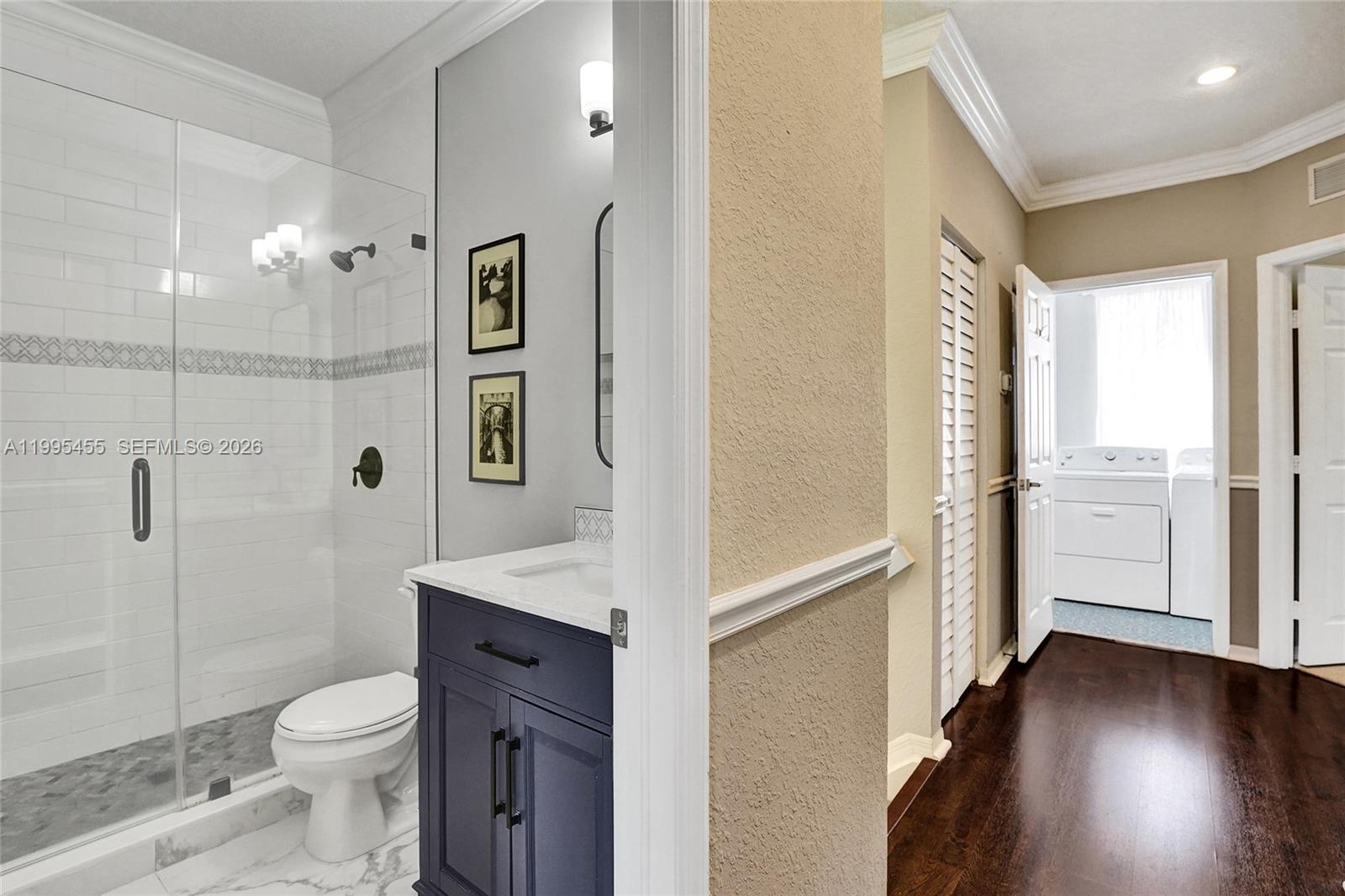 Escada Townvillas - Residential