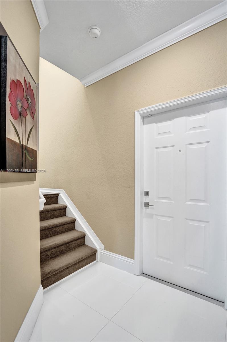 Escada Townvillas - Residential