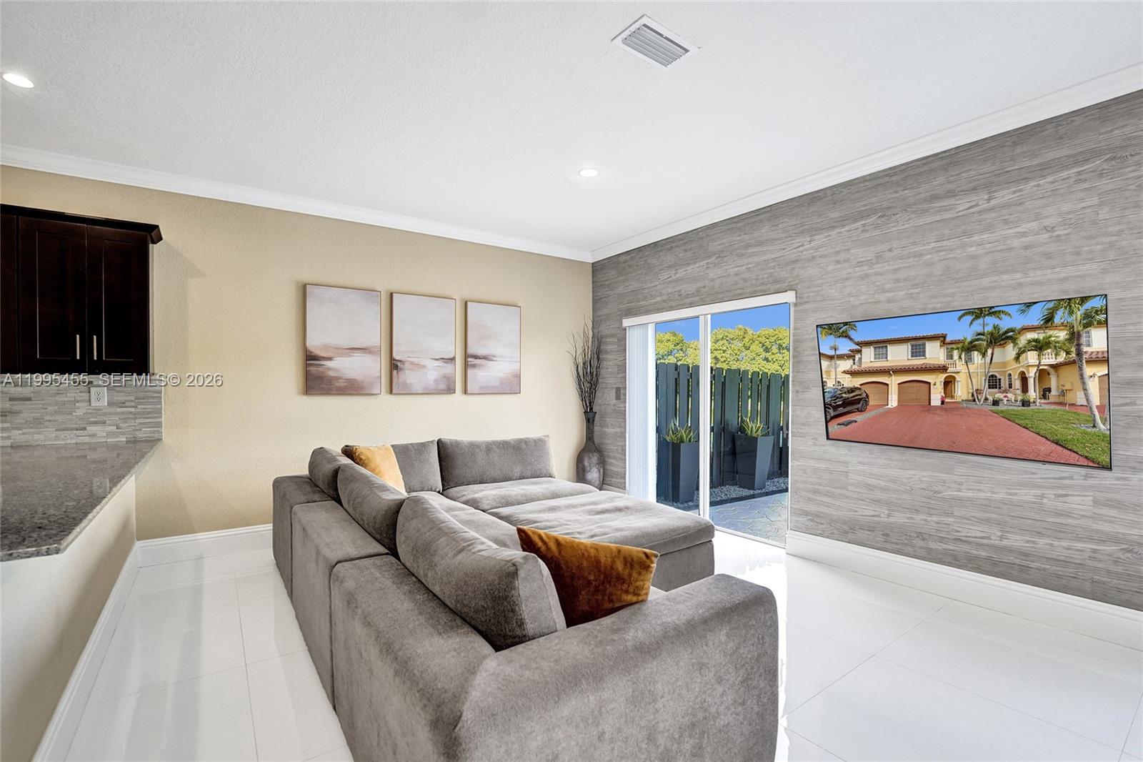 Escada Townvillas - Residential