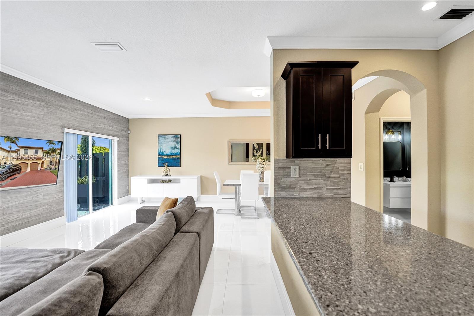 Escada Townvillas - Residential