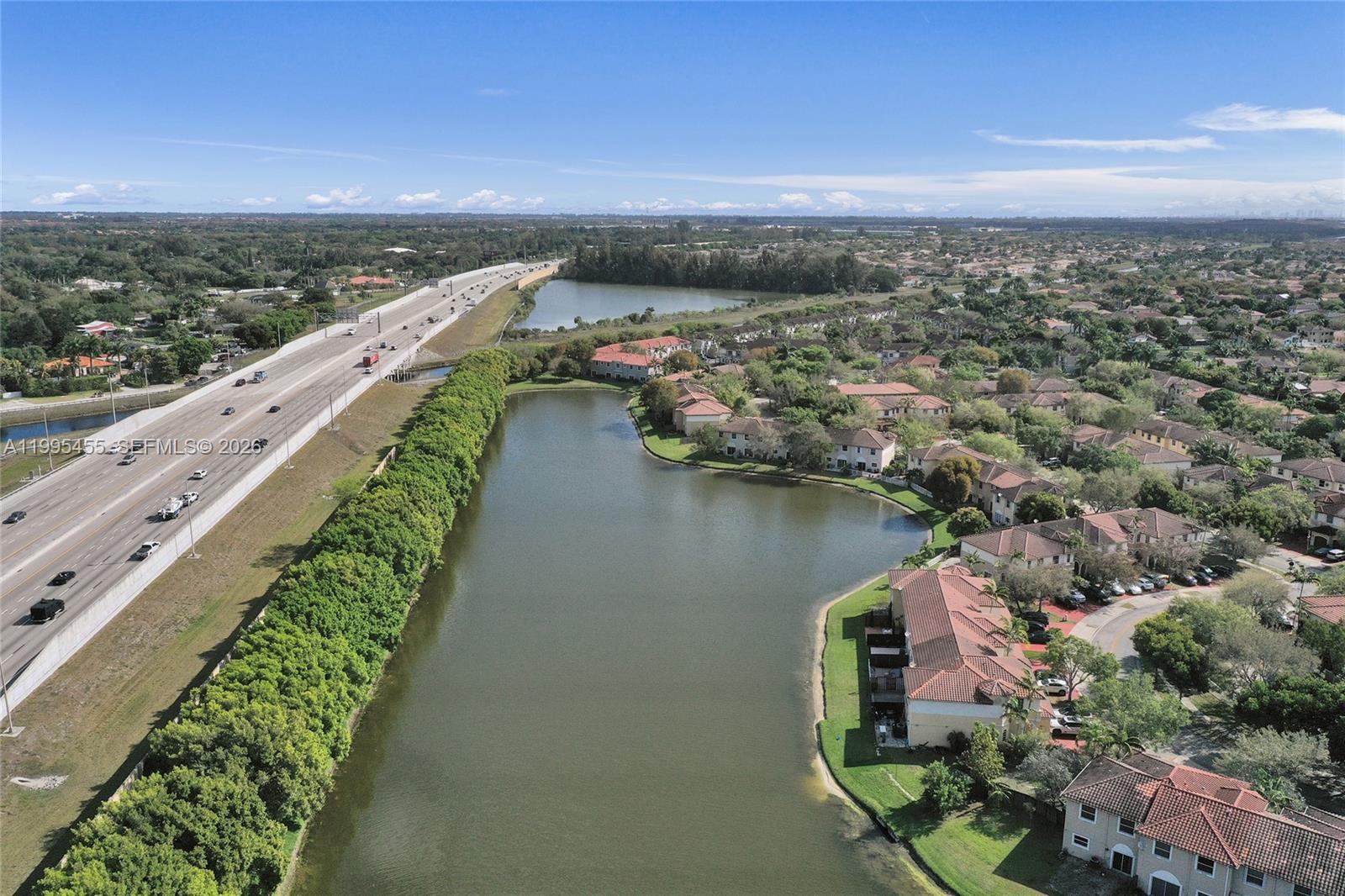 Escada Townvillas - Residential