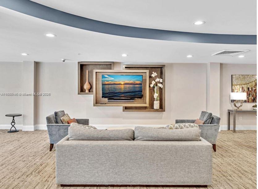 RENAISSANCE ON THE OCEAN - Residential
