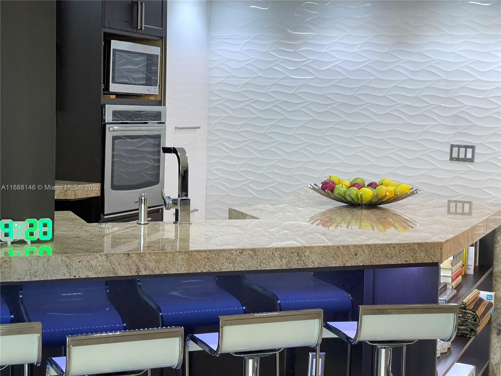 RENAISSANCE ON THE OCEAN - Residential