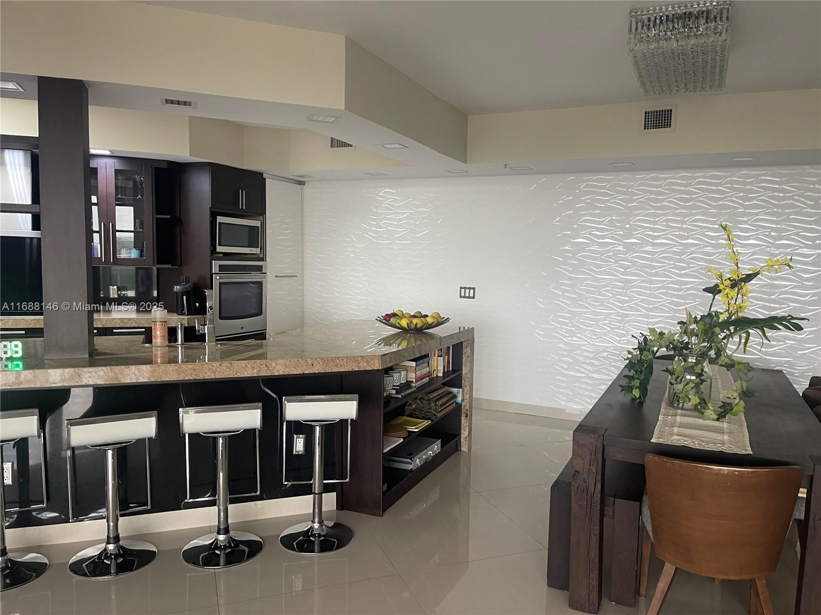 RENAISSANCE ON THE OCEAN - Residential