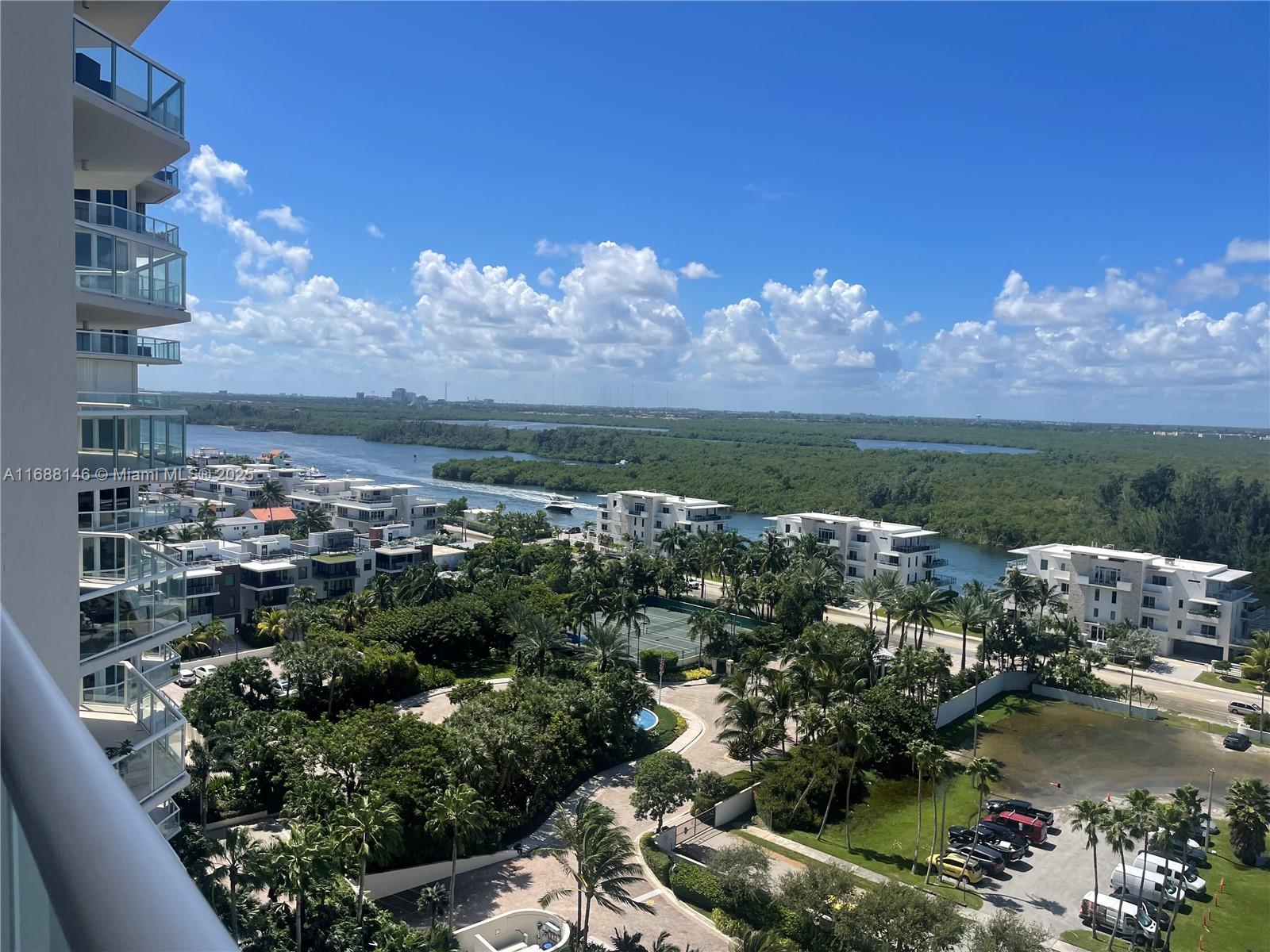 RENAISSANCE ON THE OCEAN - Residential