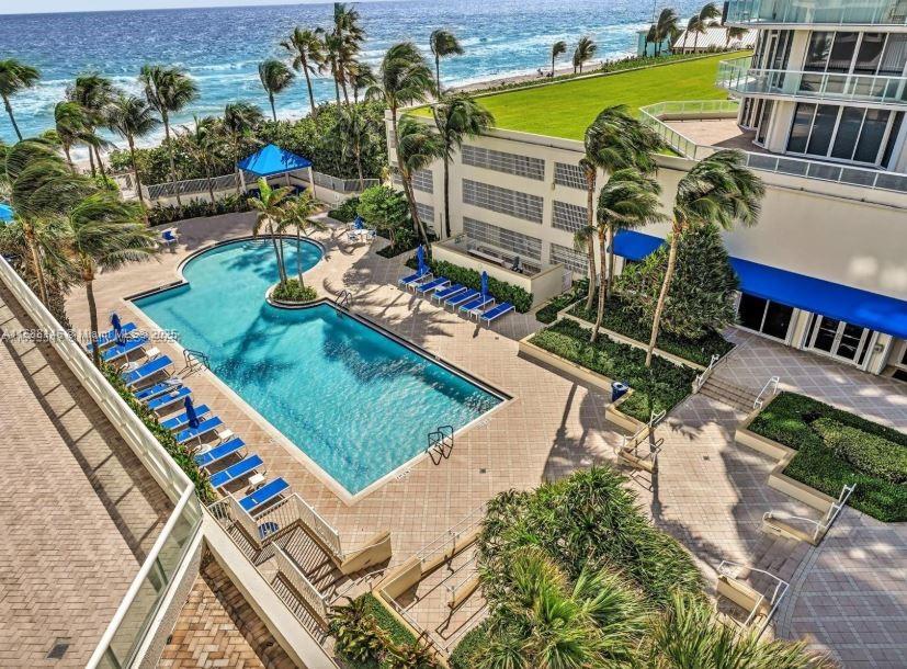 RENAISSANCE ON THE OCEAN - Residential