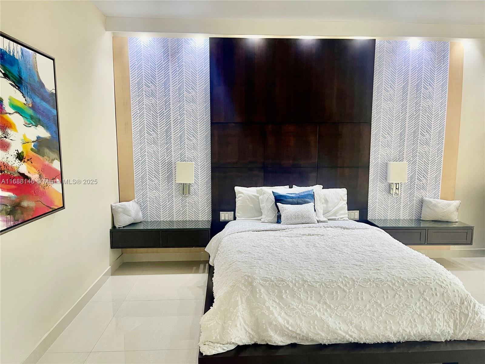RENAISSANCE ON THE OCEAN - Residential