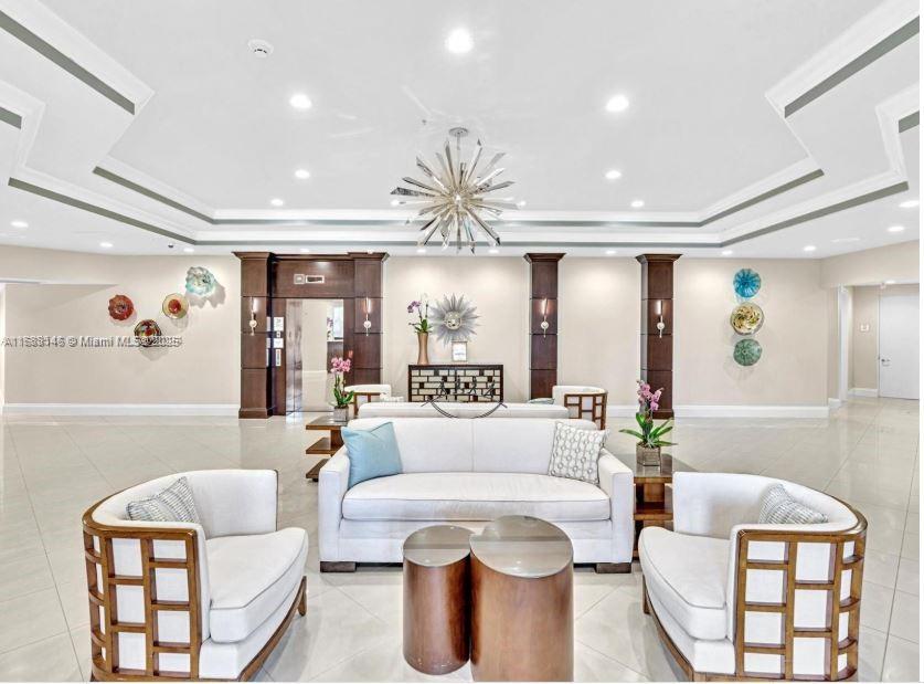 RENAISSANCE ON THE OCEAN - Residential