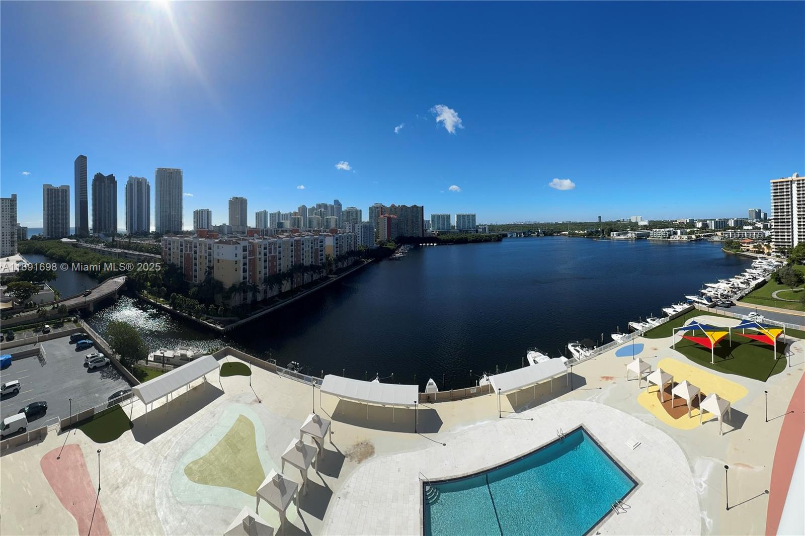WINSTON TOWER 300 CONDO - Residential