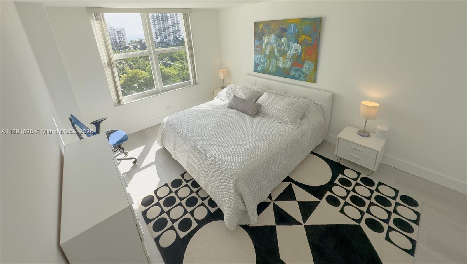 WINSTON TOWER 300 CONDO - Residential