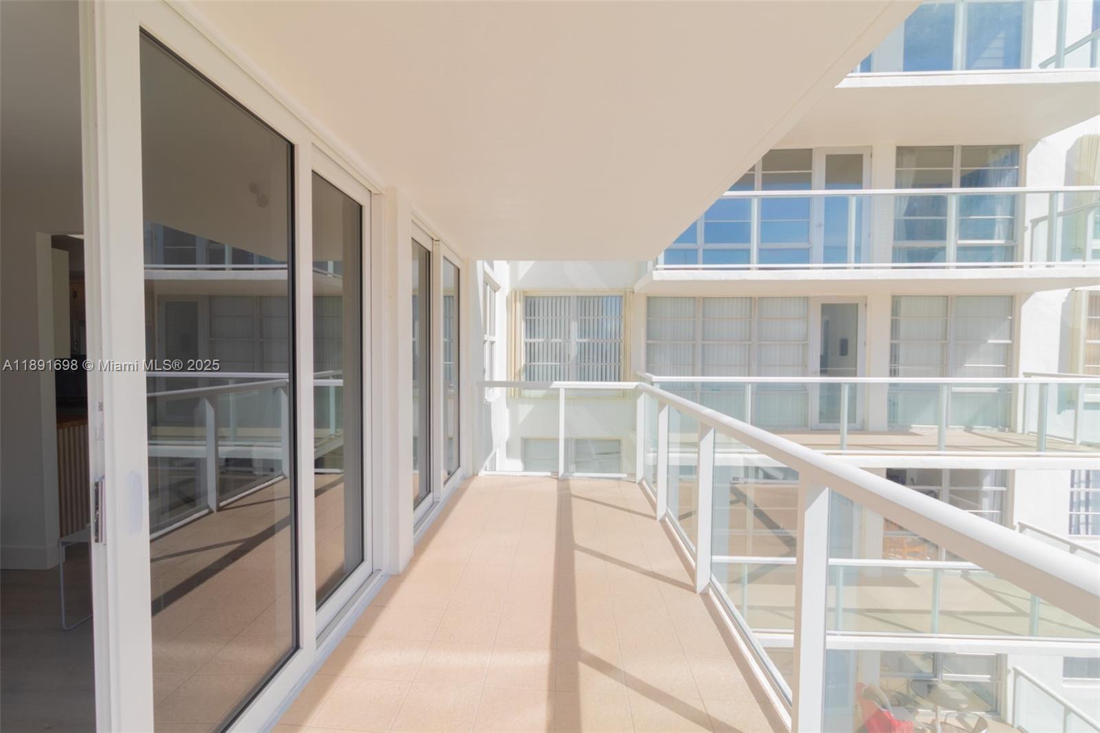 WINSTON TOWER 300 CONDO - Residential