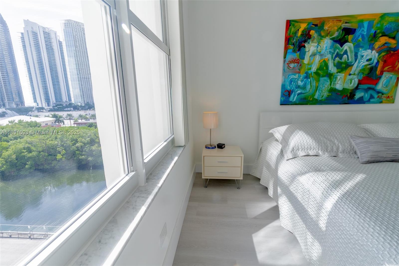 WINSTON TOWER 300 CONDO - Residential