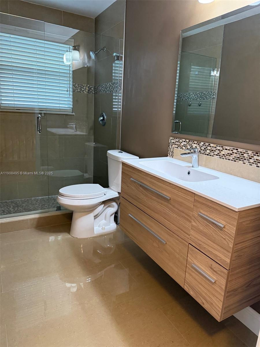 NAUTICA 1 - Residential Lease